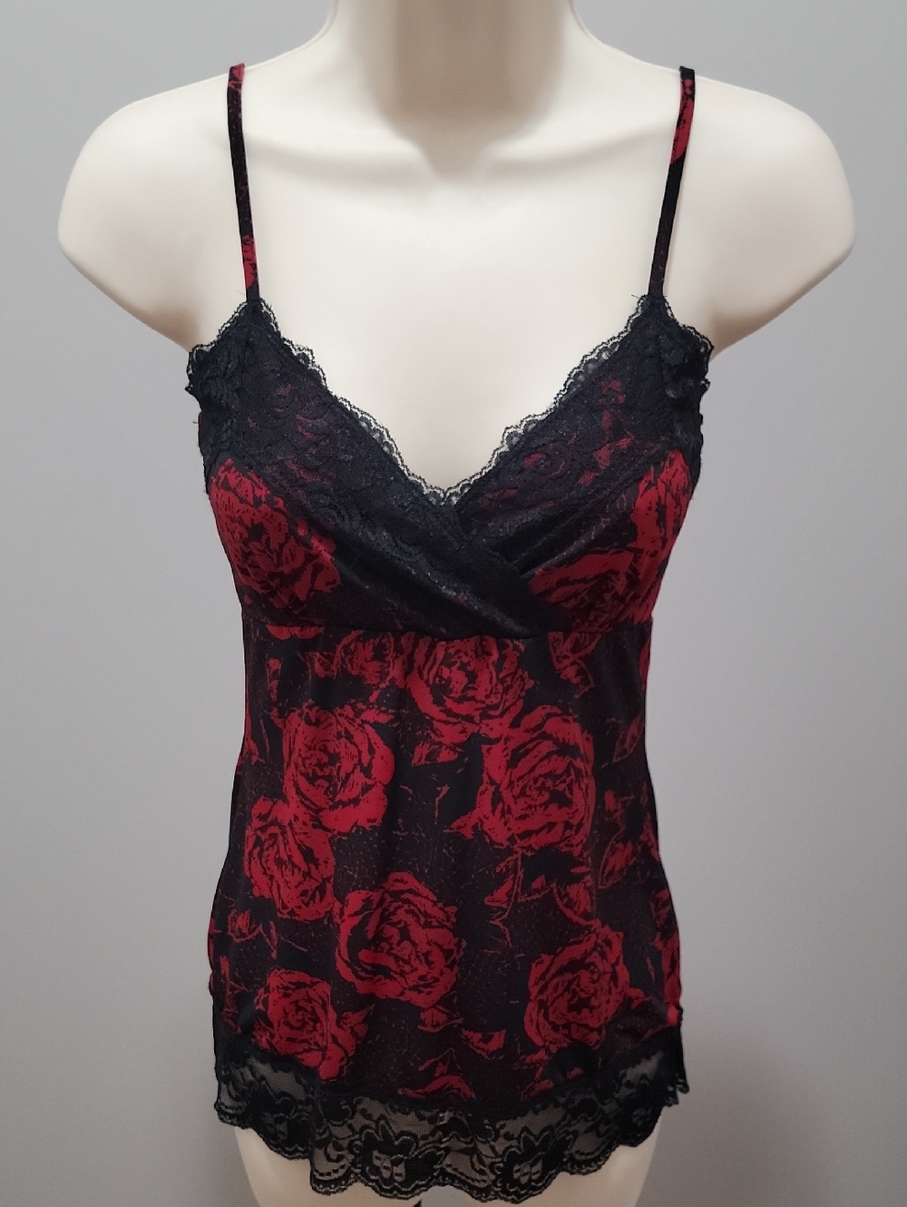 Black and Red Roses Cami with Black Lace Trim Sz XS
